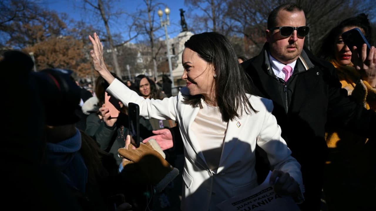 María Corina Machado abandona la Casa Blanca tras reunión con Donald Trump