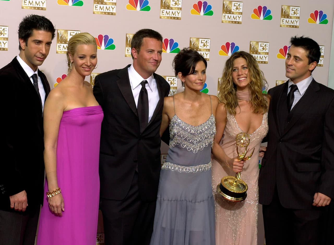 El 28 de enero de 1996, la NBC transmitió un episodio de doble duración de la serie 'Friends'.