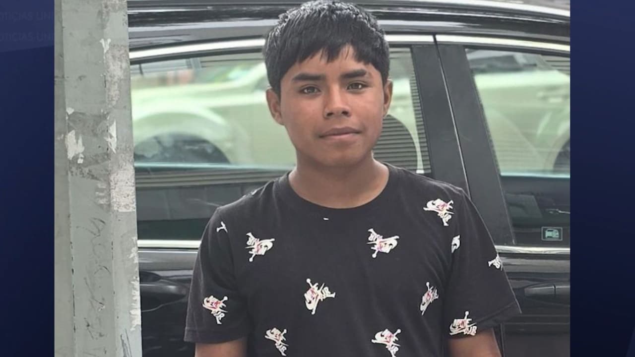 El adolescente mexicano 
<b>fue invitado por un amigo a subirse con él en la parte de atrás de una motocicleta</b>.
<br>