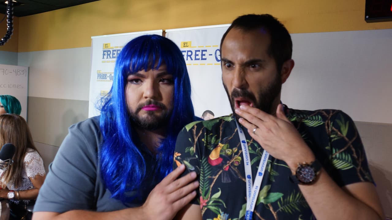 El Tambochi pago la apuesta contra El Compa Ivan cambiando de 'look' por un día.