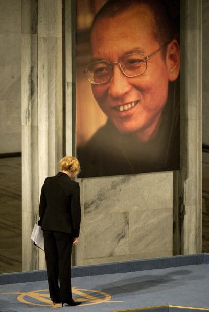 El gran ausente fue el disidente chino Liu Xiaobo, quien fue desautorizado por el gobierno chino para viajar a Oslo, Noruega, para recoger el Premio Nobel de la Paz 2010.