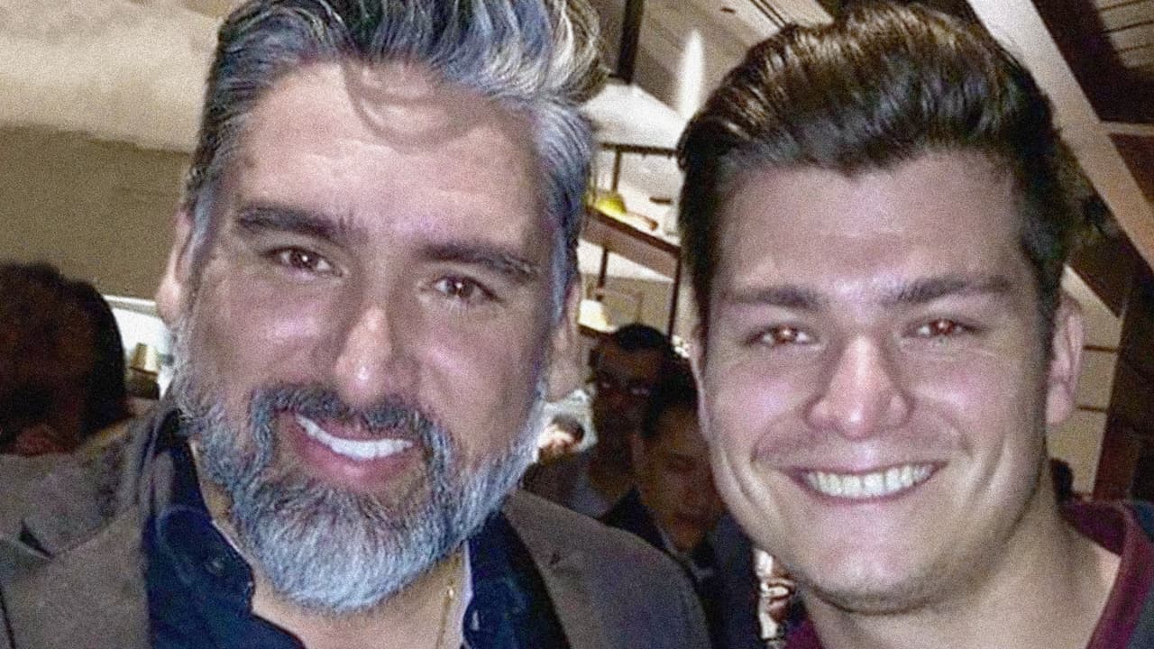 Nick Betancourt y su pareja Michael Torres planean contraer matrimonio civil en los próximos meses.