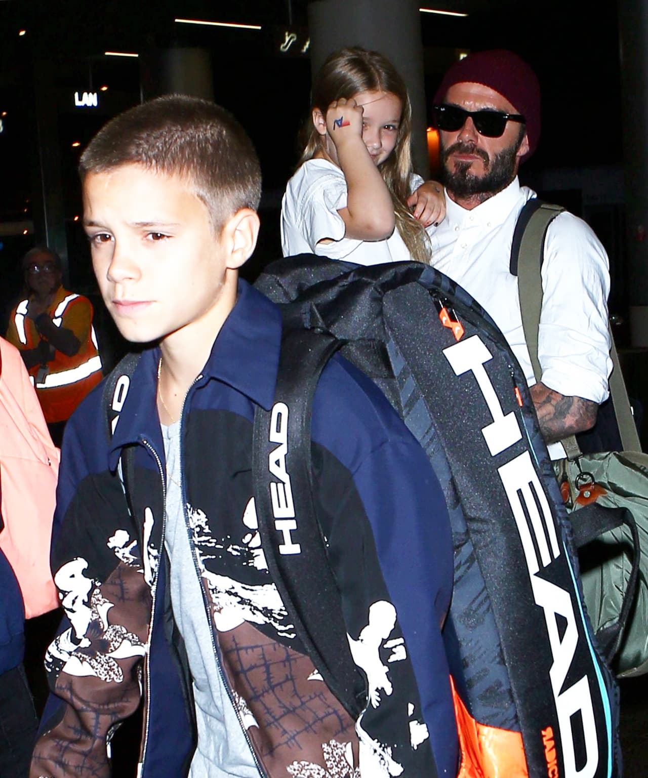 Romeo también sabe cómo lidiar con los fotógrafos.