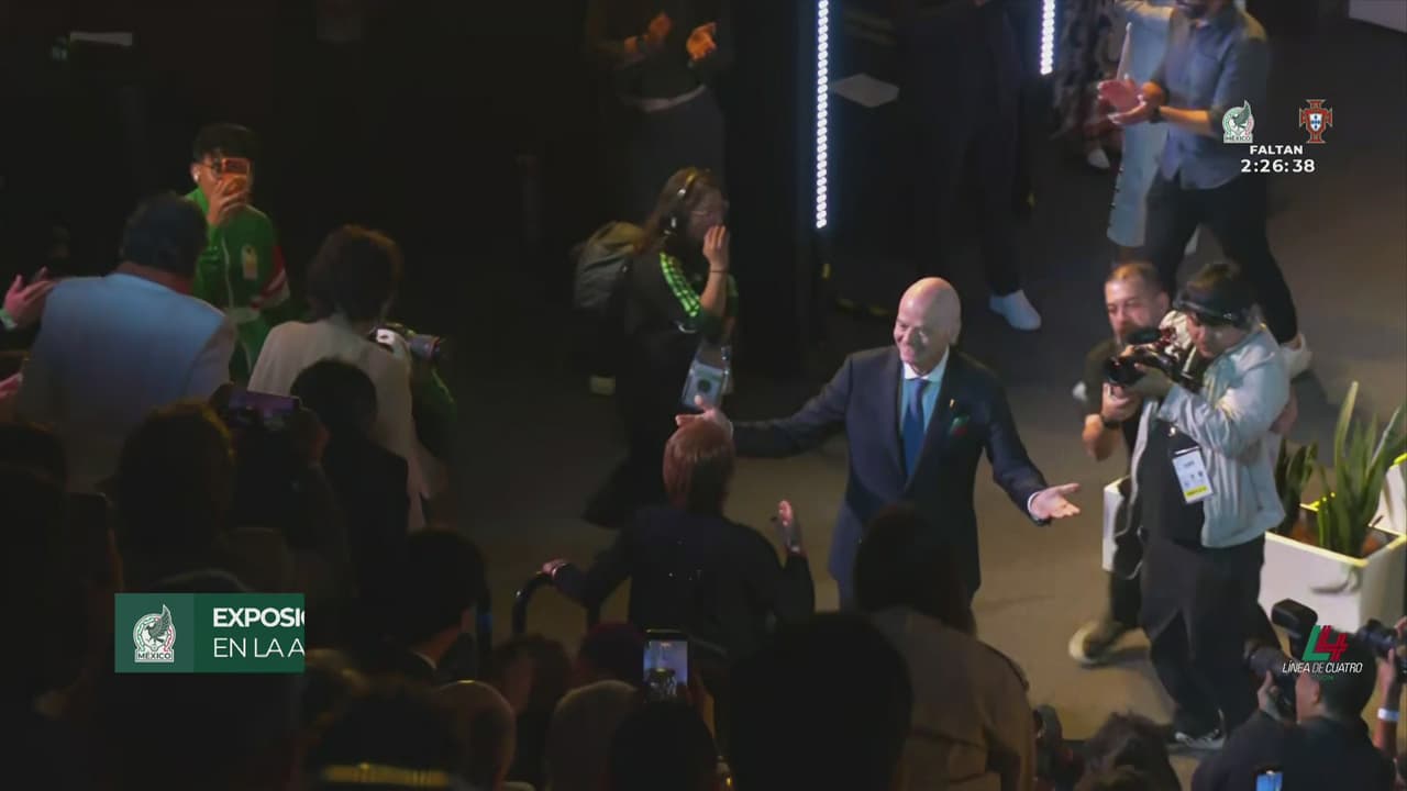 Gianni Infantino y Emilio Azcárraga inauguran exposición 'Álbum Épico'