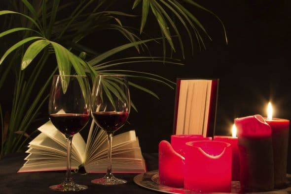 Es fundamental aprender a identificar el elemento fuerte de un platillo, a fin de elegir el vino ideal para acompañarlo. A menudo puede ser la salsa, uno de los condimentos o el método de cocción.