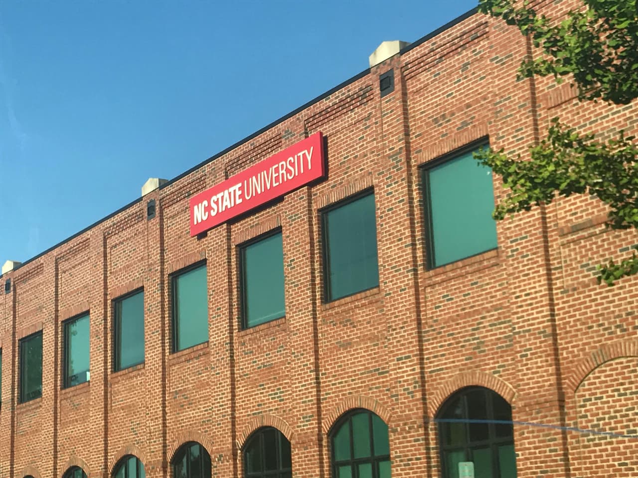 La Universidad NC State impulsa el programa “Más en mi canasta”, que brinda asesoría a las familias para completar la solicitud del Suplemento de Nutrición Alimenticio (SNAP), también conocido como las estampillas de comida (food stamps).