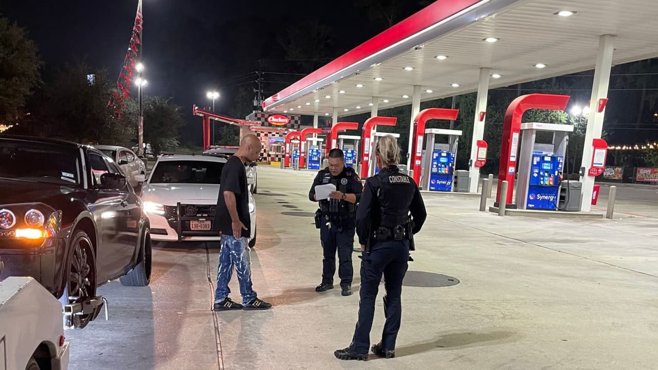 Si usted o alguien que conoce tiene problemas de adicción, existe ayuda, puede comunicarse a la Administración de Salud Mental y Abuso de Sustancias al 1-800-662-4357.
<br>
<br>El programa HEROES, ofrece ayuda a quienes luchan contra la adicción a las drogas en Houston, 
<b><a href="https://www.univision.com/local/houston-kxln/heroes-el-programa-que-ayuda-a-quienes-luchan-contra-la-adiccion-a-las-drogas-en-houston-asi-funciona-video" target="_blank">mira aquí cómo funciona</a></b>.
<br>