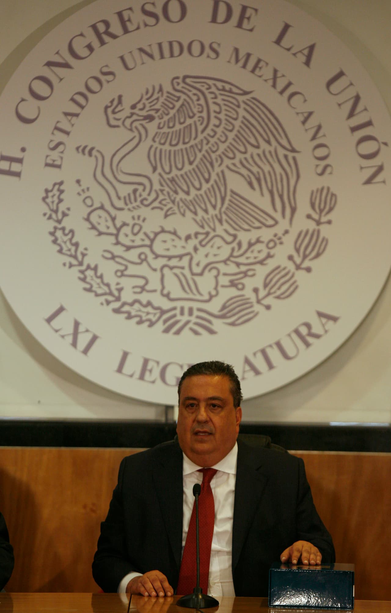 Ambos forman parte de una
<b><a href="https://archivo.eluniversal.com.mx/columnas/75043.html" target="_blank">numerosa familia de 13 hijos</a></b>, de acuerdo con datos de El Universal.
<br>