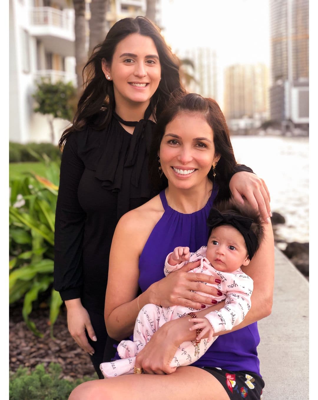 Feliz y con gran emoción contó, durante la transmisión en vivo, que a sus 55 años se convirtió en abuela de una preciosa niña, hija de Gabriella Trucco Blondet.
<br>