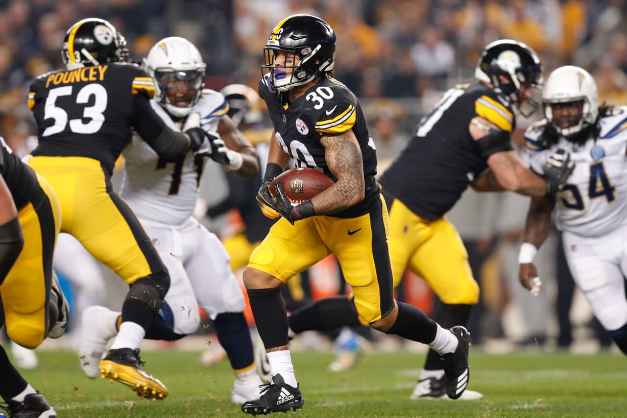 Con carrera de una yarda James Conner puso adelante a Pittsburgh 7-0 cuando restaban 9:30 en el lapso inicial del juego.