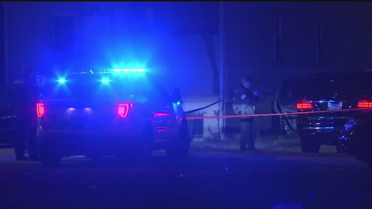 Las autoridades investigan los hechos tratando de identificar los dos vehículos que presuntamente hicieron parte del crimen. Mientras tanto, una persona ya ha sido cuestionada por la policía de Chicago sobre el incidente.