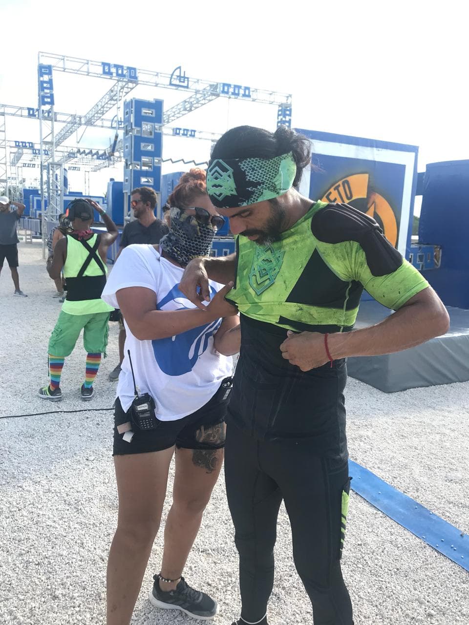 La producción del show afinaba los detalles para comenzar la pista.