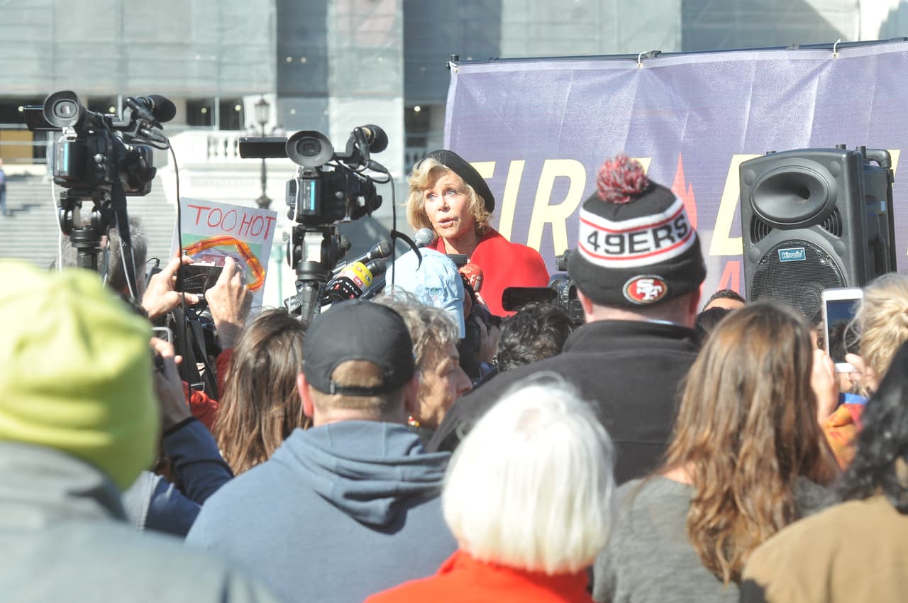 El 11 de octubre fue la primera vez que la actriz de 81 años fue arrestada en el Capitolio mientras exigía prontas acciones del gobierno para contrarrestar el cambio climático.