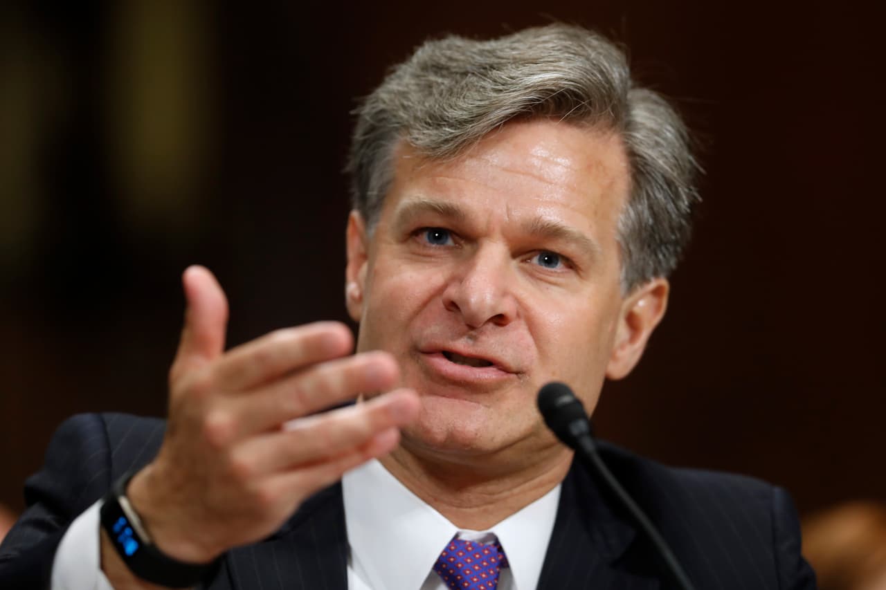 El Senado confirma abrumadoramente a Christopher Wray para sustituir a James Comey al frente del FBI