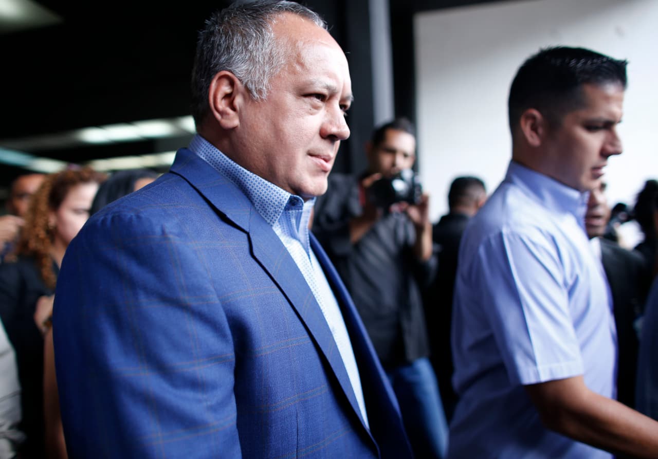 Disodado Cabello, el segundo hombre fuerte del chavismo en Venezuela. El 
<a href="https://www.treasury.gov/resource-center/sanctions/OFAC-Enforcement/Pages/20180518.aspx">Departamento del Tesoro de Estados Unidos</a> lo incluyó en la lista de sancionados el 18 de marzo de 2018.