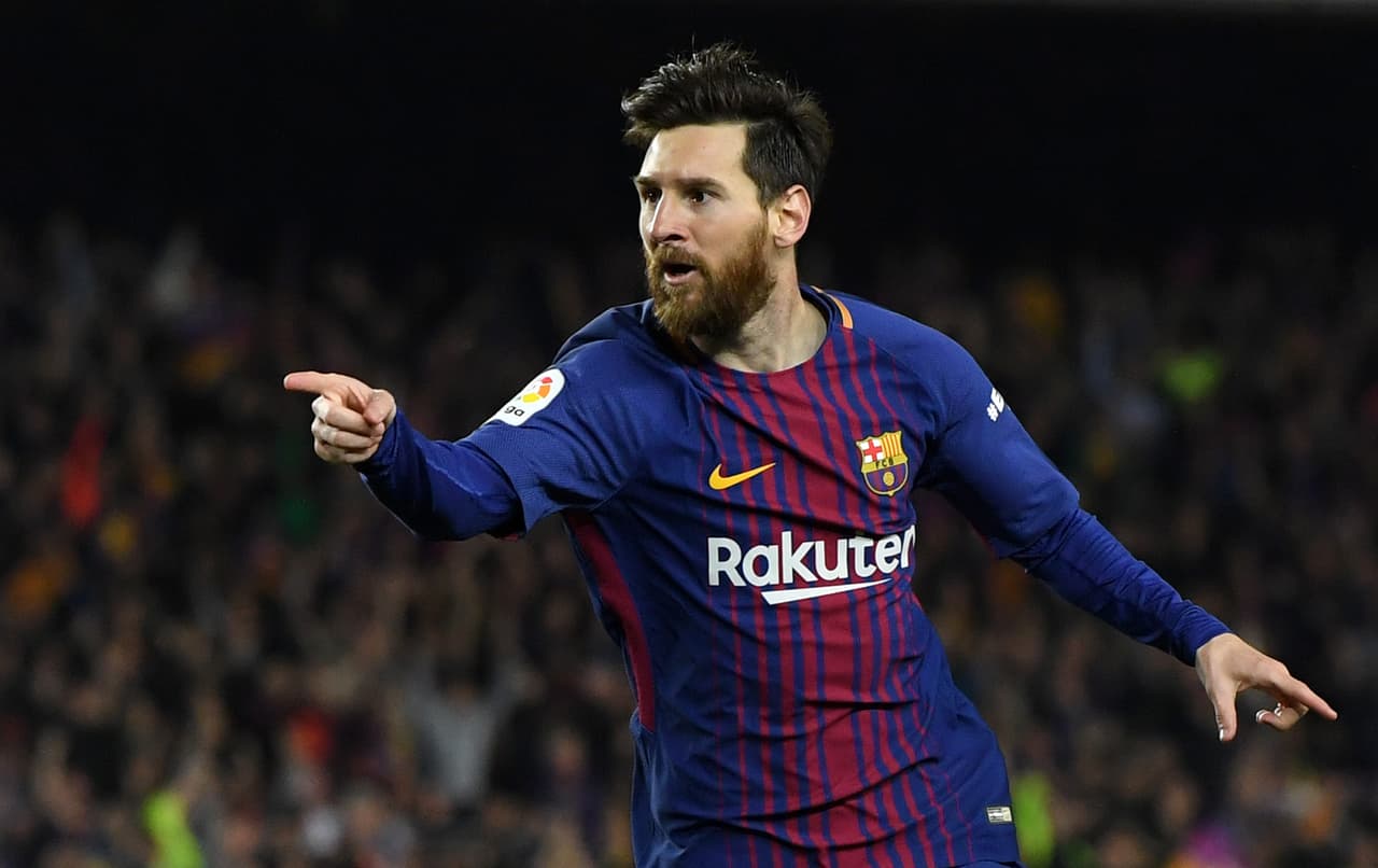 <b>Lionel Messi</b> tiene un contrato con una cláusula de 700 millones de euros, además de ser el futbolista latino que más ingresos genera, alcanzando los $80 millones de dólares el año.