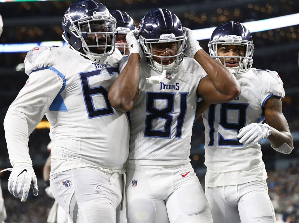 Pero las esperanzas se desvanecieron faltando 5:44 en el tercer cuarto, cuando Mariota lanzó pase de touchdown a Jonnu Smith (81) de 7 yardas para aventajar 21-7 en el partido.