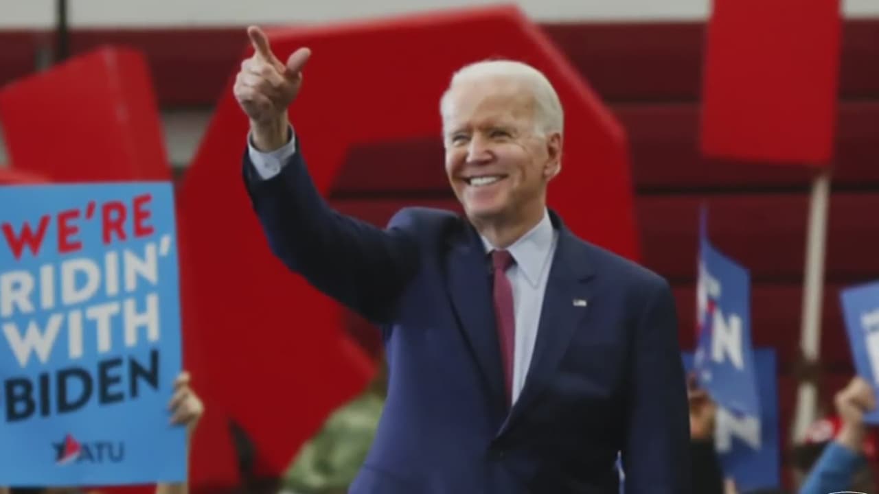 De Blasio asegura que hay que examinar más a Biden y esperar al debate de Arizona con Sanders
