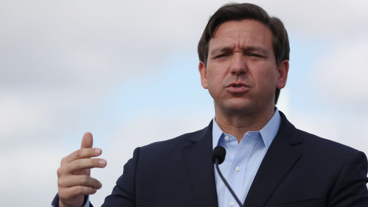 Alto desempleo en Florida por el coronavirus trae problemas para el Partido Republicano 