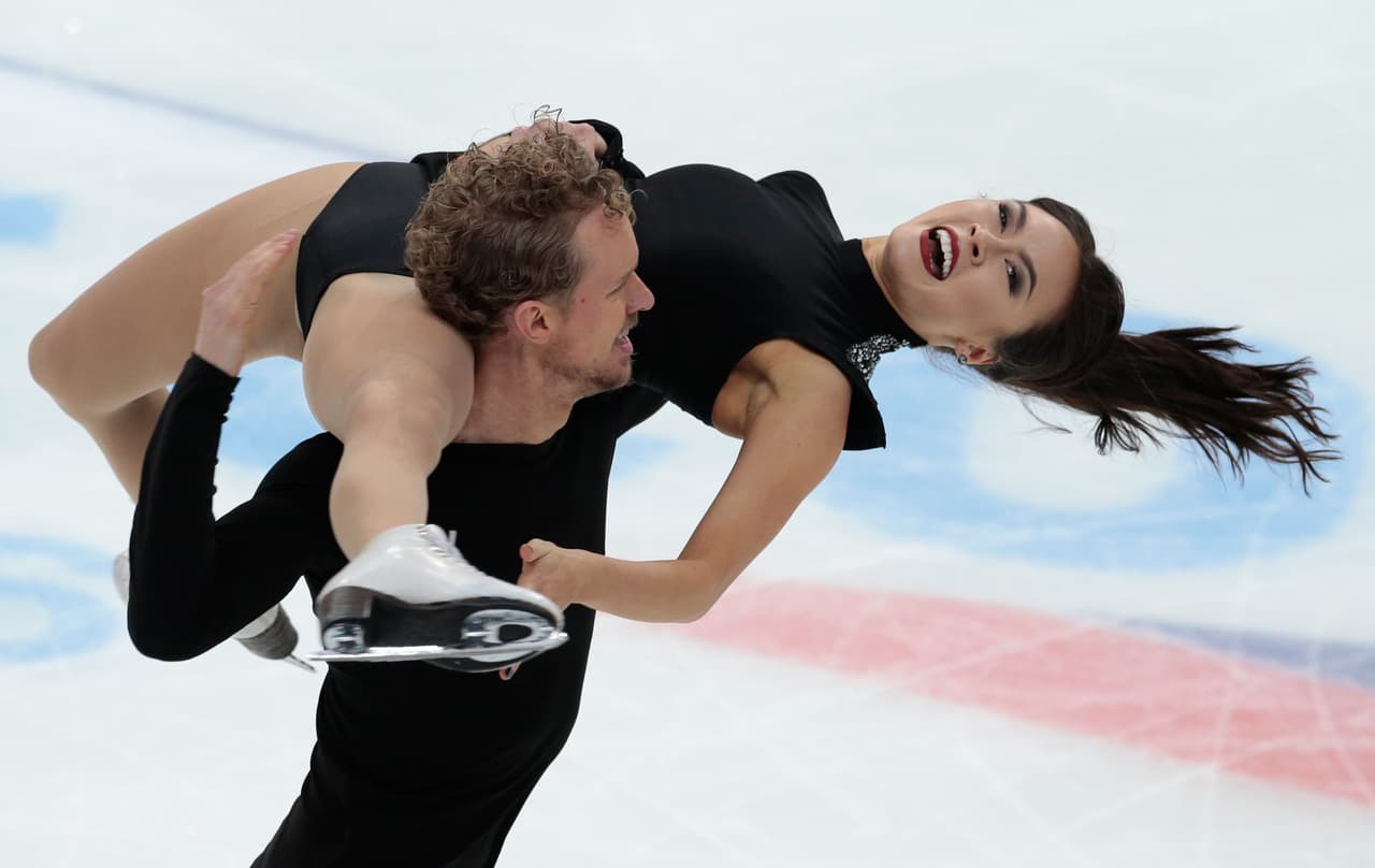 La Unión Internacional de Patinaje sobre Hielo (ISU por sus siglas en inglés) es el máximo ente de este deporte y organiza la mayoría de eventos en el mundo. Este en Rusia hace pate del calendario.