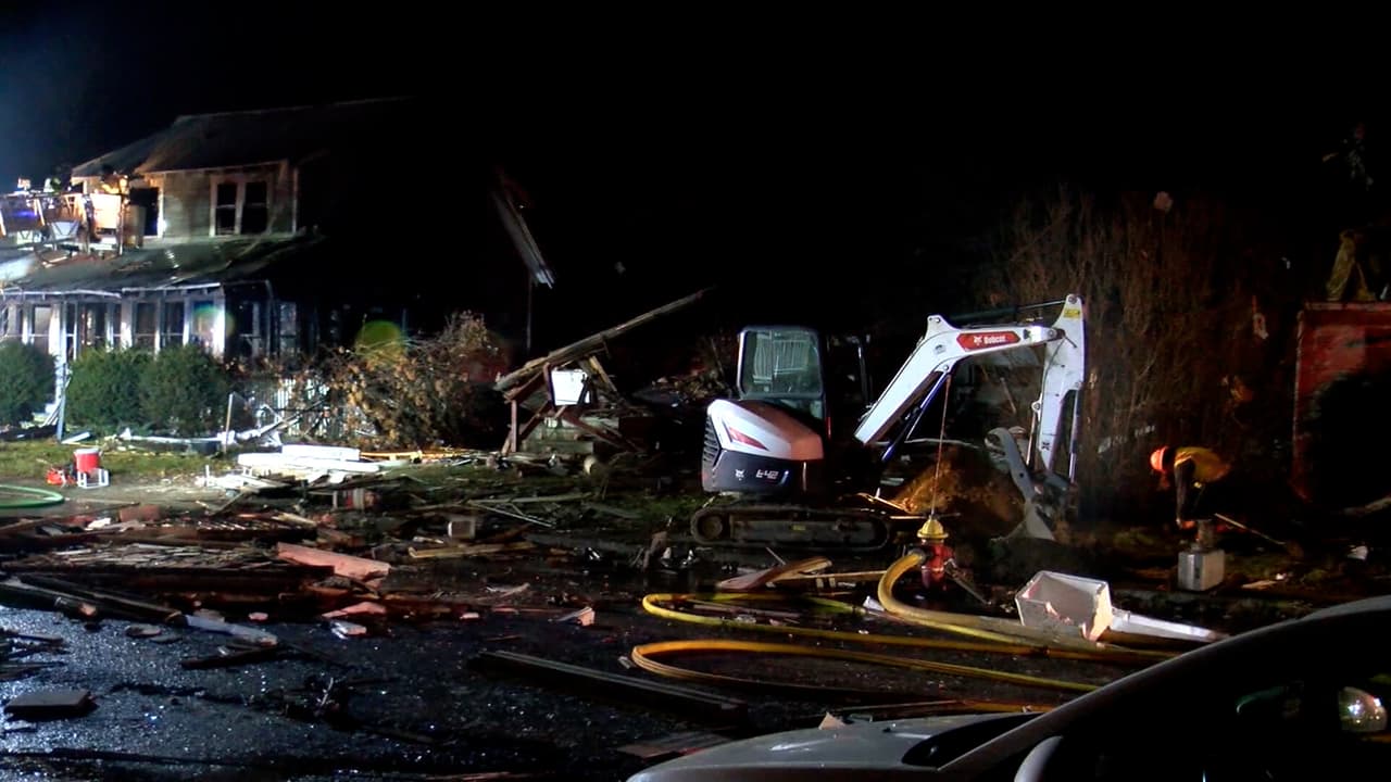 Explota casa en pueblo de Nueva York y deja una persona sin vida