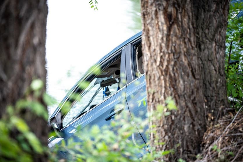 El Departamento informó que el vehículo no fue reportado como robado. La invetigación está en curso.