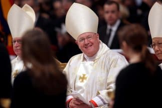 Cardenal de Nueva York da la bienvenida a cientos de inmigrantes provenientes de Texas