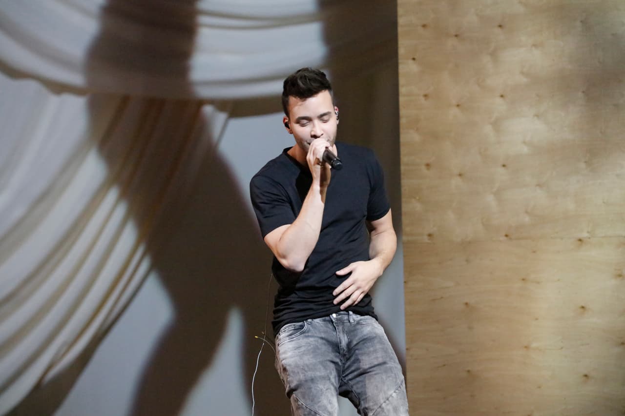 Averígualo este
<b>23 de febrero</b> por
<b>Univision</b>.