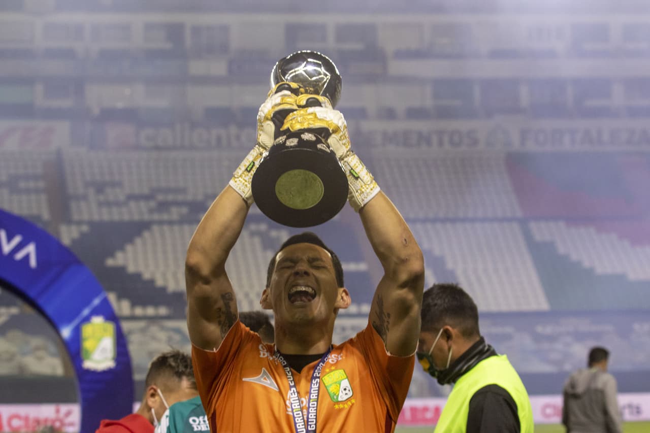 Así celebra León su nuevo campeonato del futbol mexicano en el estadio Nou Camp.