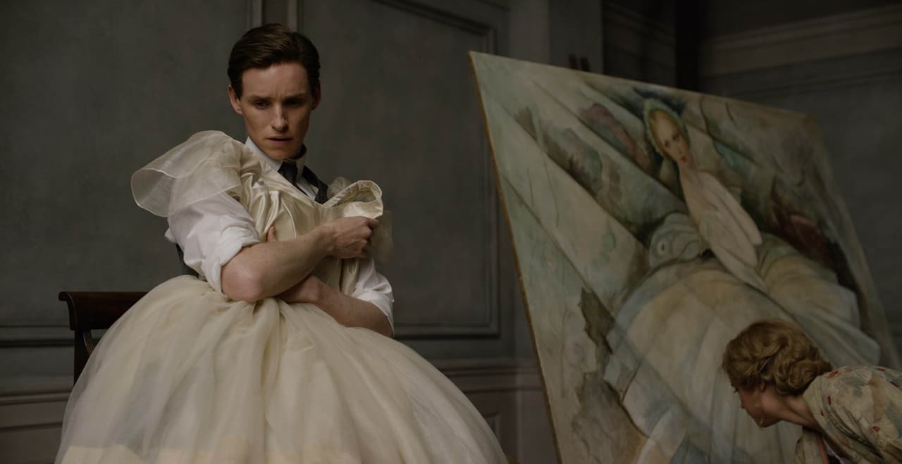 <b>‘The danish Girl’ (2015)</b>
<br>Lili Elbe fue la primera mujer trasngénero en someterse a una cirugía de reasignación de género y su historia fue llevada a la pantalla grande bajo la actuación de Eddie Redmayne.