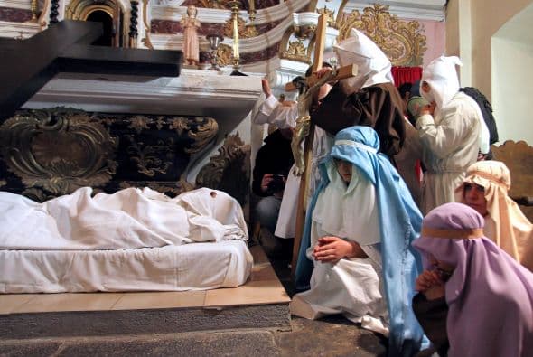 En todo el mundo, el Viernes Santo es celebrado de acuerdo con las constumbres de cada país.