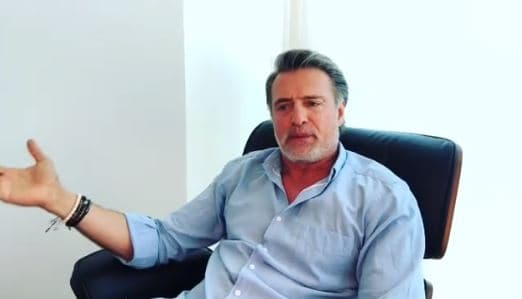 "[...] Querido TVNotas, muchas gracias por contar siempre la verdad. Reciban el respeto que se merecen de parte de Juan Soler. Beso enorme. Adiós.", finalizó el actor en su mensaje.