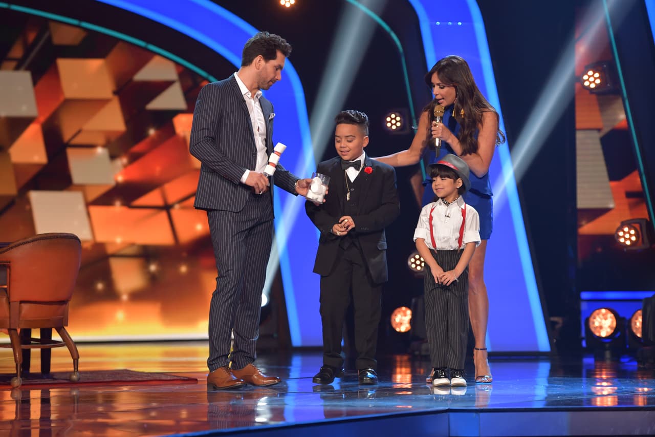 Al final, Arap les obsequió unos deliciosos bombones.