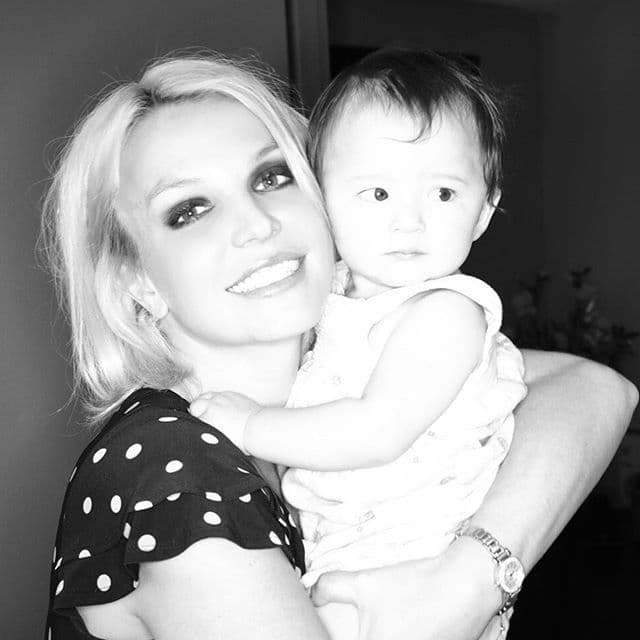 Britney Spears aún tiene ganas de ser mami de una nena pues se mostró muy emocionada al publicar esta bella foto. ¿Algún día se le cumplirá el sueño?