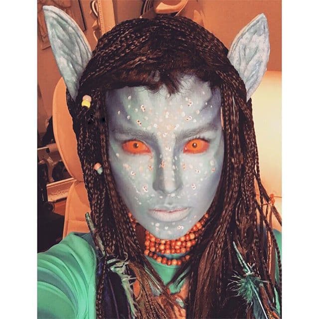 ¿Quién lució mejor, ella o la cantante Belinda? ¡La popera se disfrazó de un avatar muy real!