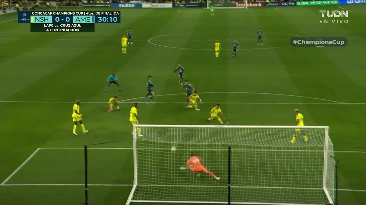 ¡Se salva el Nashville! Veiga asiste a Zendejas pero el arquero evita el 0-1