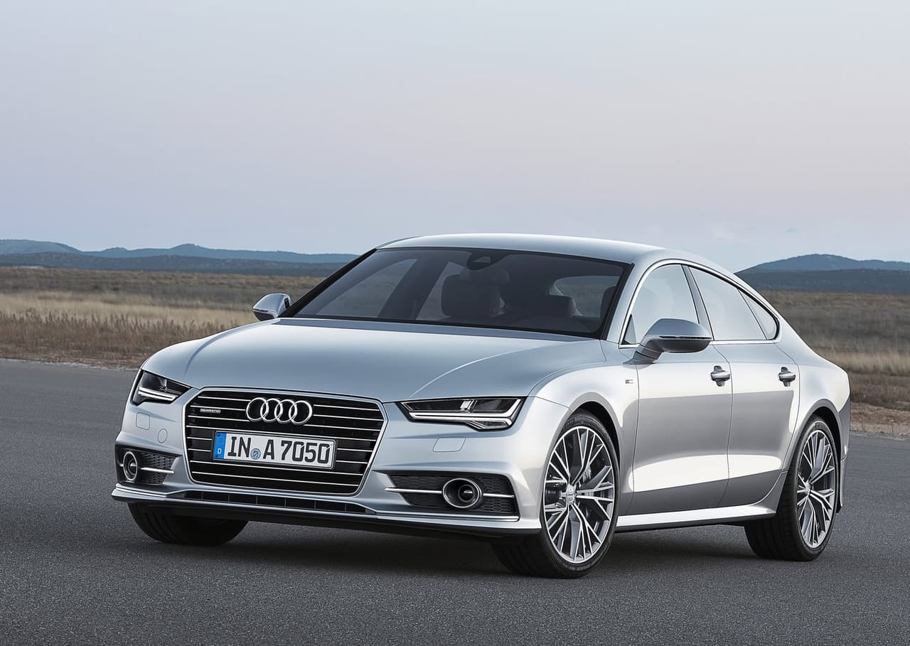 Otro Audi de Messi es un A7 Sportback, entregado por el fabricante. "El fútbol invita a activar para no ser uno más de los muchos patrocinadores que tienen los equipos. Hay que conseguir notoriedad, como con la entrega de coches que realizamos cada año", contó Pepe Soler-Roig, responsable de los patrocinios deportivos de Audi, quien aseguró que el retorno por el vínculo con el Barcelona y el Real Madrid es de 3 euros por cada 1 invertido.