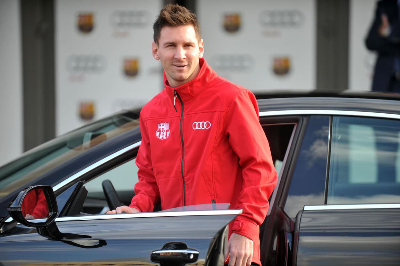 Los carros de lujo que Leo Messi condujo como jugador estrella del Barcelona