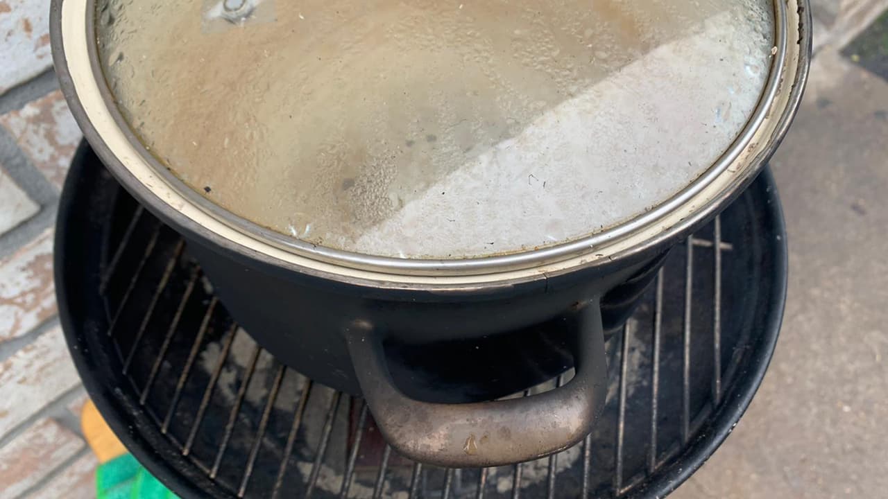 Hubo quienes compartieron los asadores entre sus vecinos para ayudarse unos a otros en la emergencia.