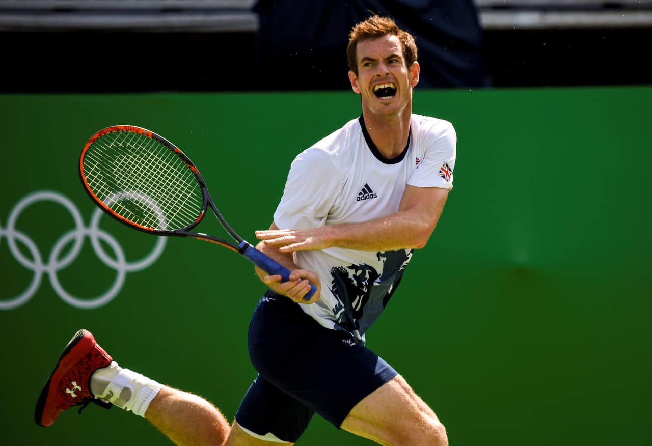 <b>Andy Murray</b>, el actual campeón olímpico de tenis, se queda con el octavo lugar de popularidad con sus
<b> 3.650.000 </b>'followers'.