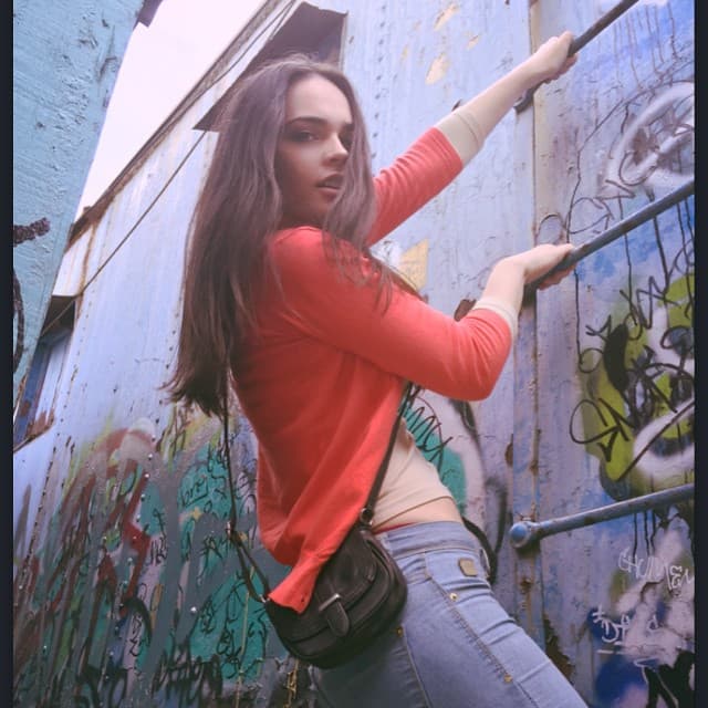 Y las mujeres admiran tanto talento y belleza.