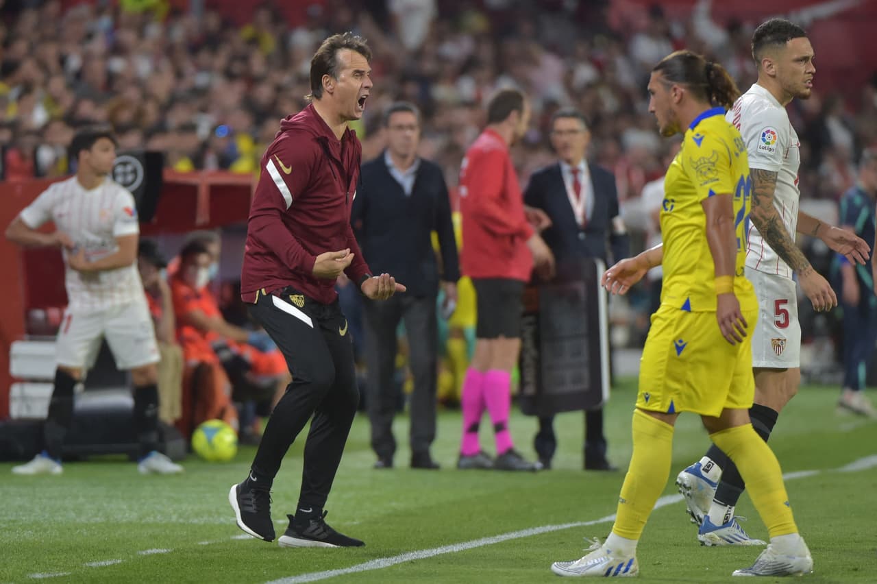 Con un golazo de tiro libre de Pérez, el Cádiz sacó un punto muy importante para eludir el descenso y dejó al Sevilla a expensas del Barcelona y el Betis en la lucha por el segundo lugar de LaLiga.