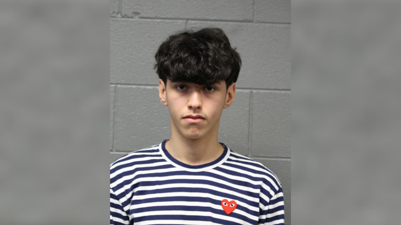 Presentan cargos a un joven hispano por choque que dejó dos heridos al Sur de Chicago