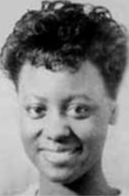 <h3 class="cms-H3-H3">Rosemary Lorraine Godbolt-Molder</h3>
<br>
<br>Esta mujer, de 55 años, es buscada por el asesinato de su pequeño hijastro el 22 de agosto de 1989 en Texas. 
<br>
<br>El pequeño de 5 años fue declarado muerto ese mismo día, tras detectarle numerosas contunsiones por todo su cuerpo que le provocaron una fractura de cráneo y diversos abusos físicos.
<br>
<br>Si bien Godbolt-Molder fue detenida y acusada por un Gran Jurado Federal de El Paso Texas, la mujer fuer liberada bajo fianza, pero violó las condiciones de su libertad, por lo que se emitió una orden de arresto en su contra. 
<br>
<br>