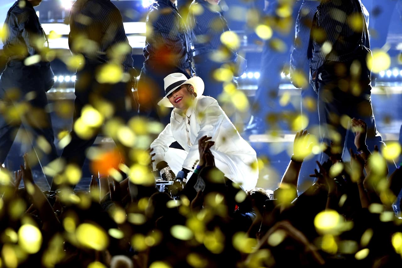 "Les envié la canción y los dos la amaron", contó sobre el proceso de gestación de 'Dinero', cuyo video oficial ya tiene fecha de estreno.