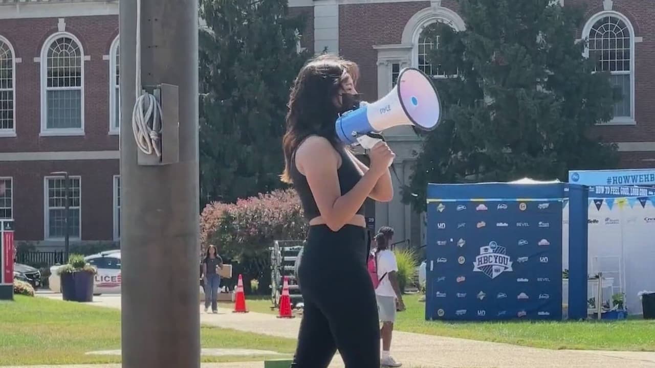 Estudiantes de cuatro universidades protestan contra militarización de DC: “Es autoritario”