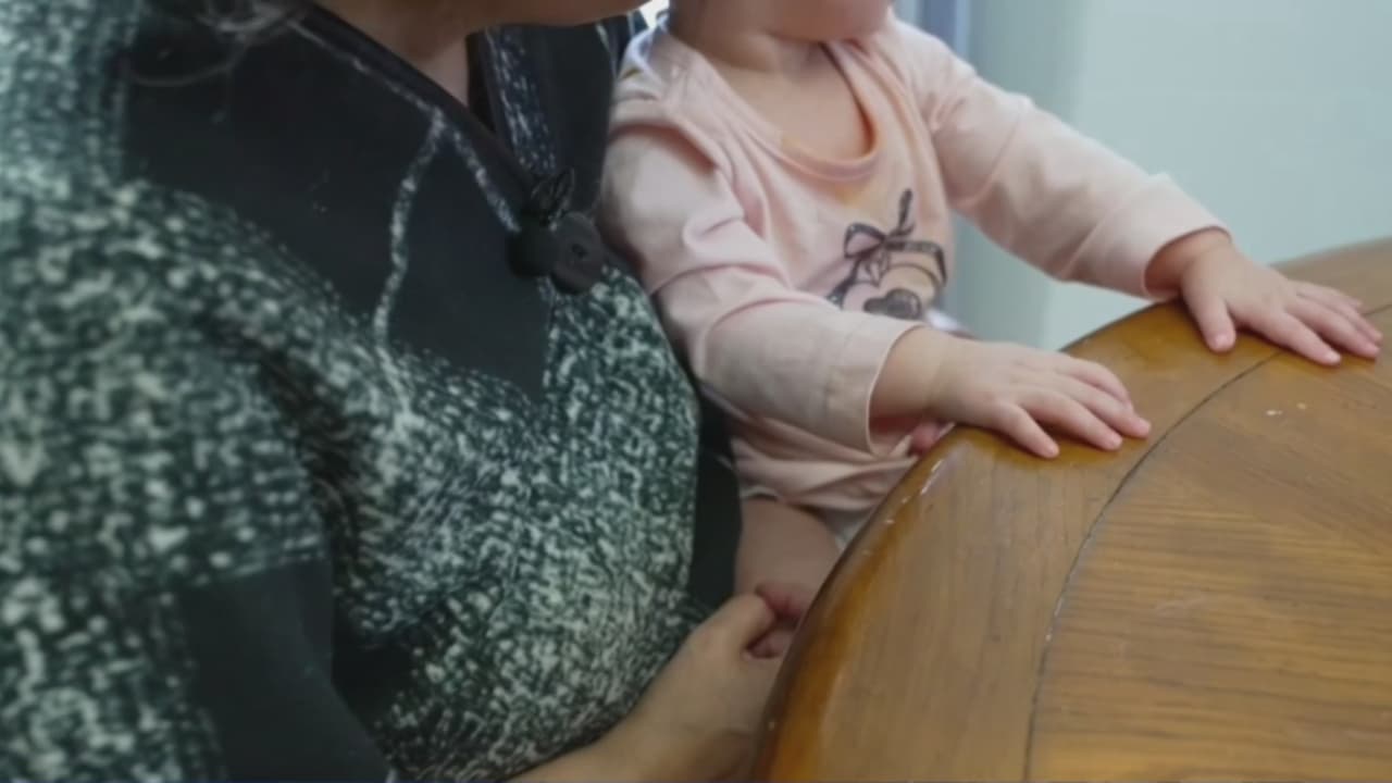 Familia de hispanos en Minneapolis prefieren quedarse en casa para no ser arrestados por ICE