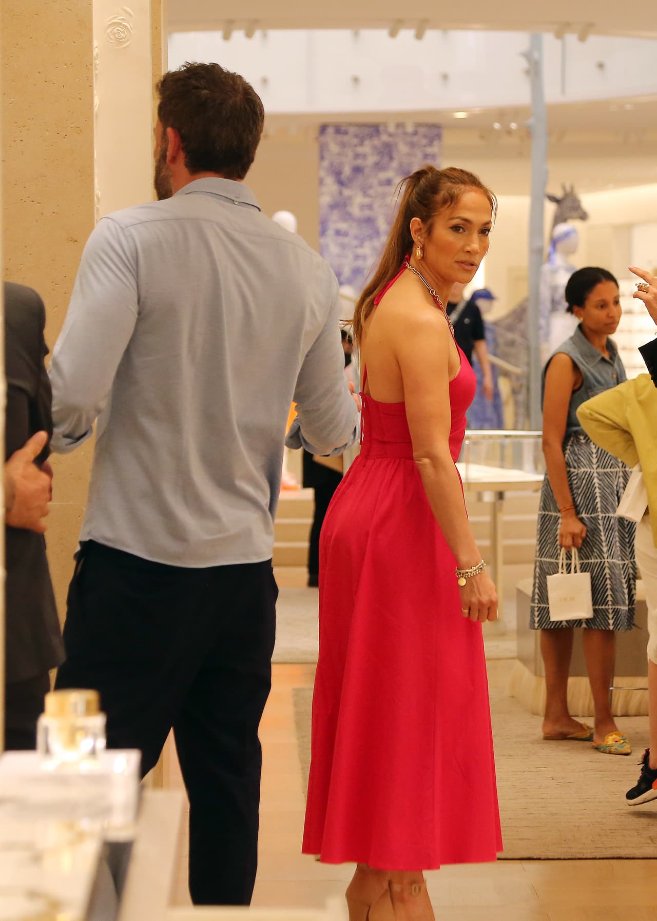 "Tengo la edad que tengo, pero 
<b>me siento increíble y más feliz</b> que nunca", aseguró a ese medio. 
<br>