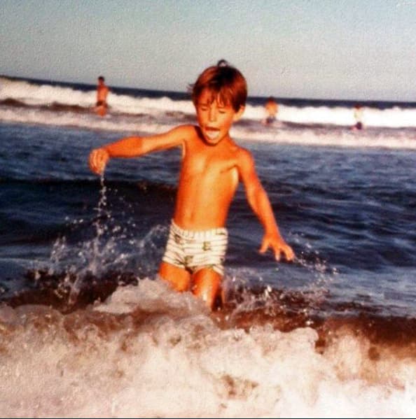 Este pequeñito es uno de los galanes más cotizados de la telenovelas. Es actor y modelo argentino nacionalizado mexicano.