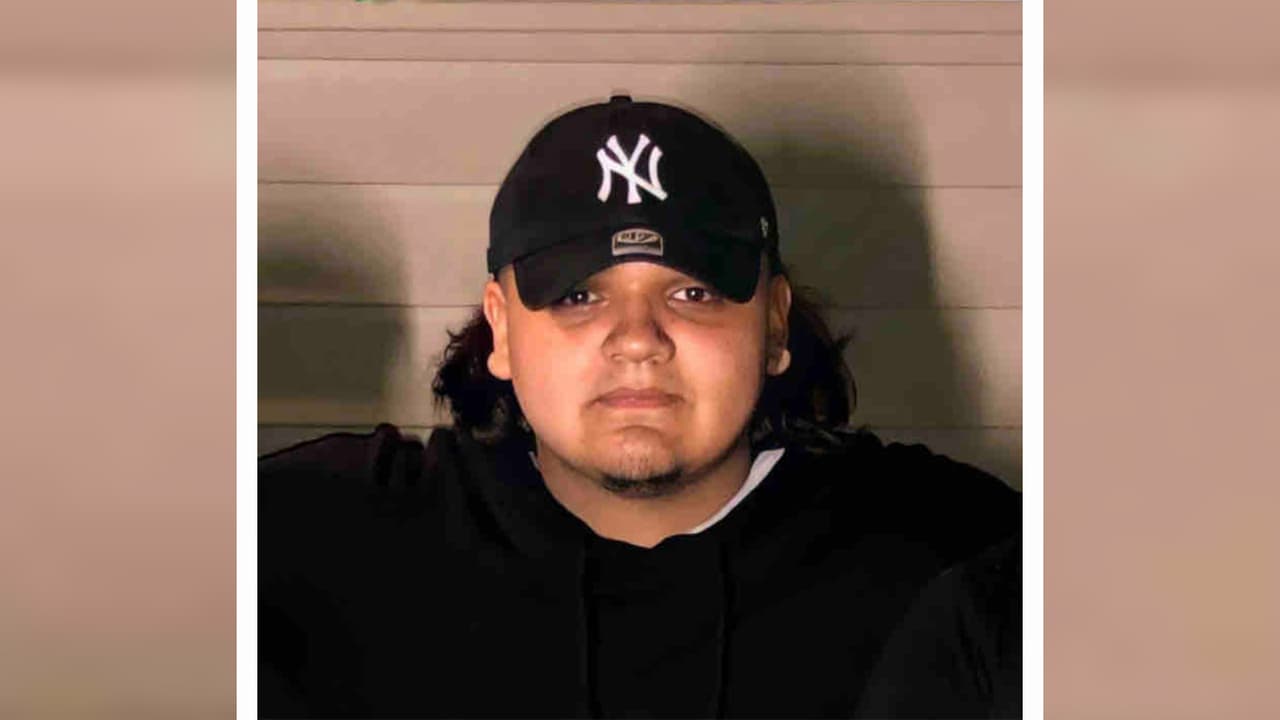 La familia de "Gio" Flores lo recuerda como un joven amable y amoroso, comprometido con sus estudios.